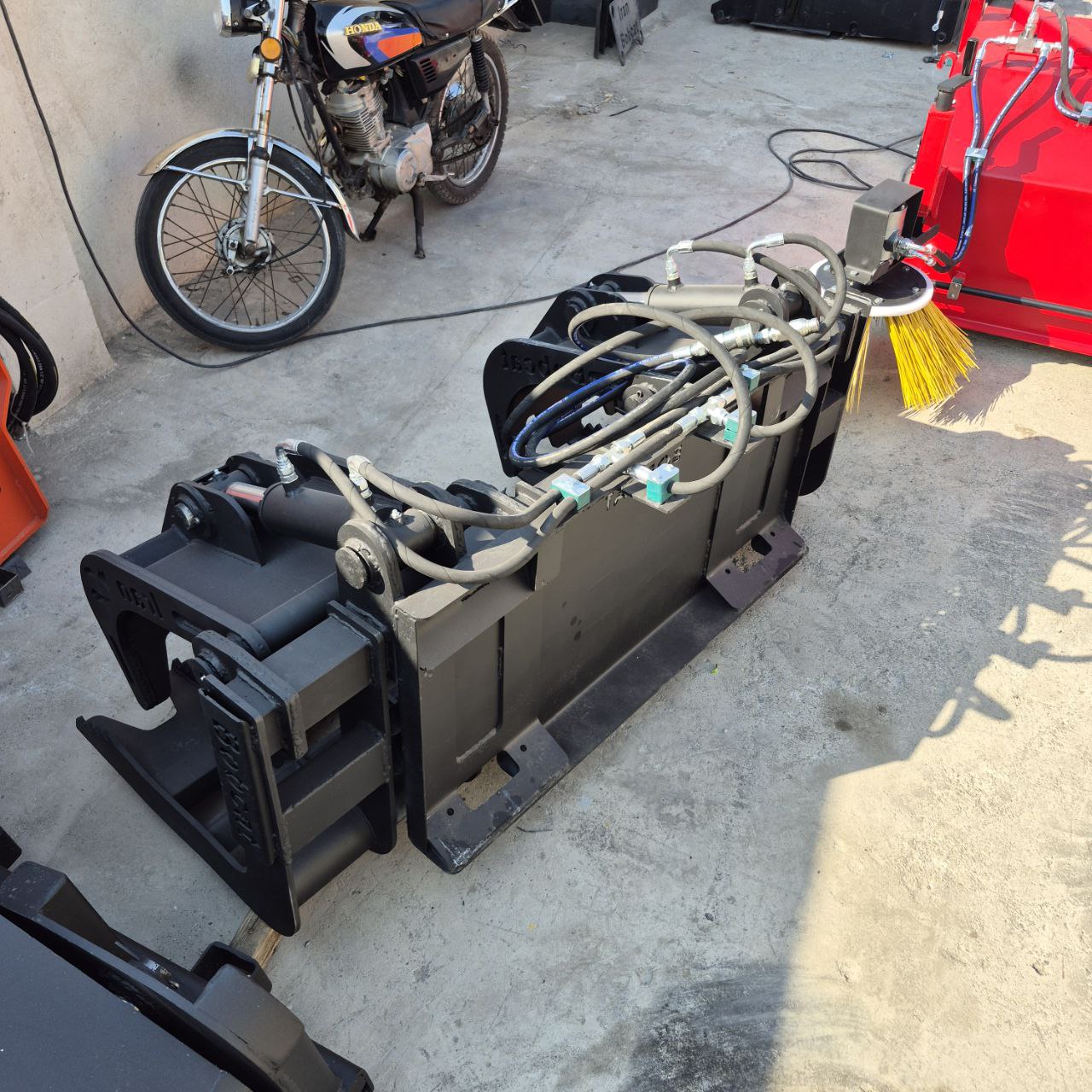 جلوبند الوارگیر مینی لودر بابکت - Image 8