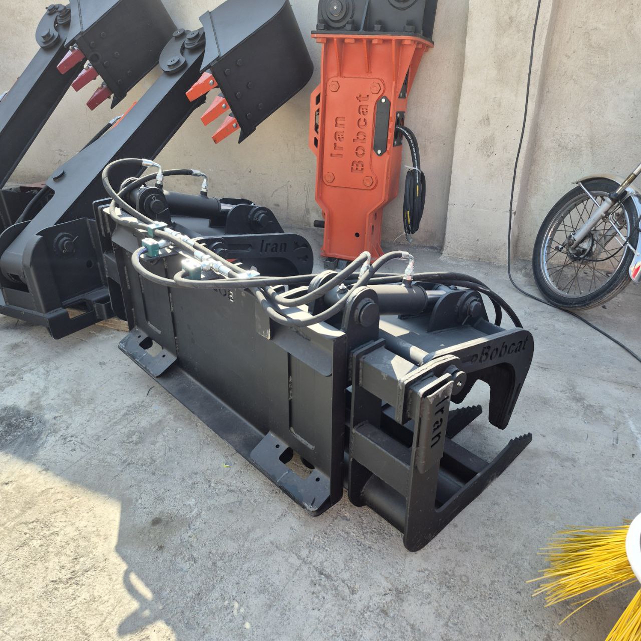 جلوبند الوارگیر مینی لودر بابکت - Image 3